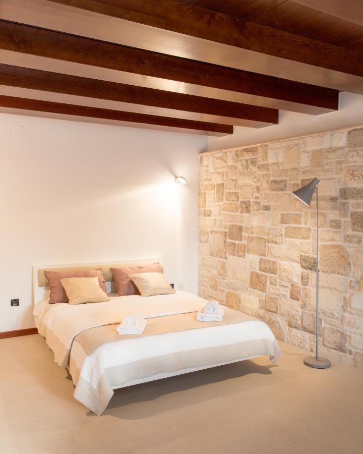 Luxurious City Retreat With Pool 希贝尼克 外观 照片